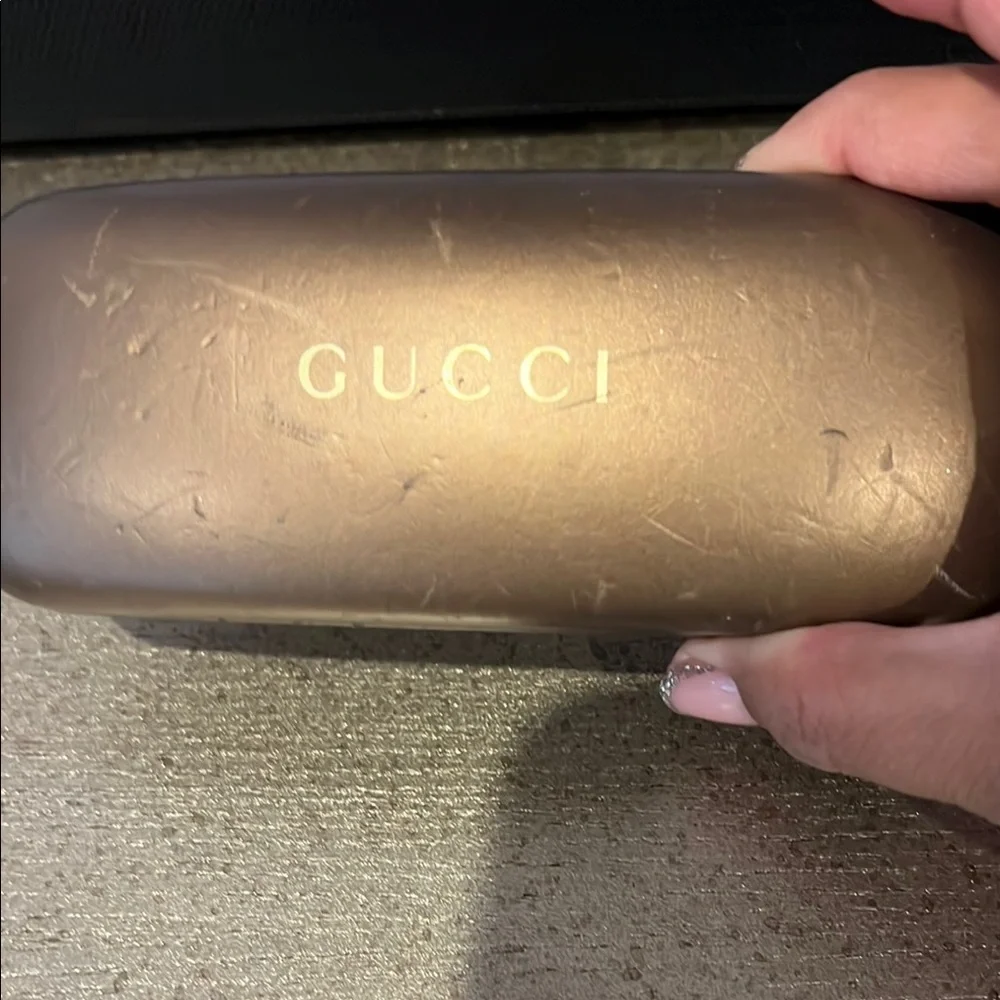 Gucci Black and Silver Glasses Timeless Elegance - Picture 3 of 13